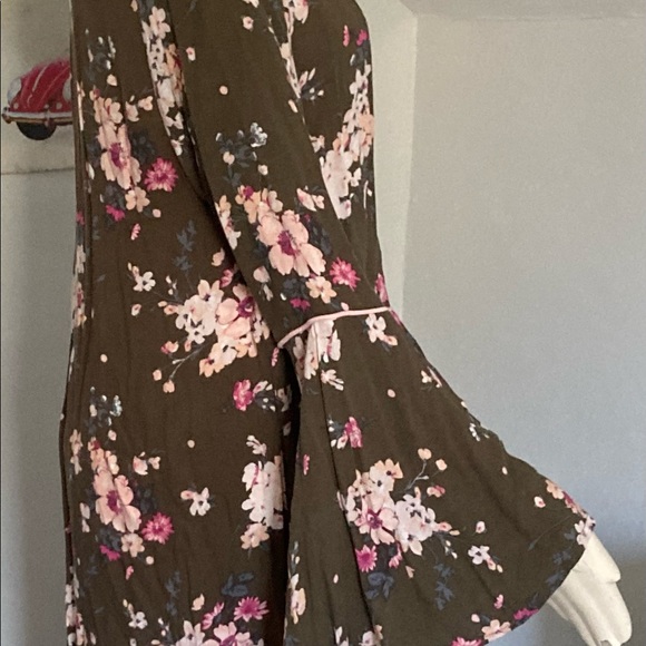 Spring/Summer cover-up - Picture 6 of 13